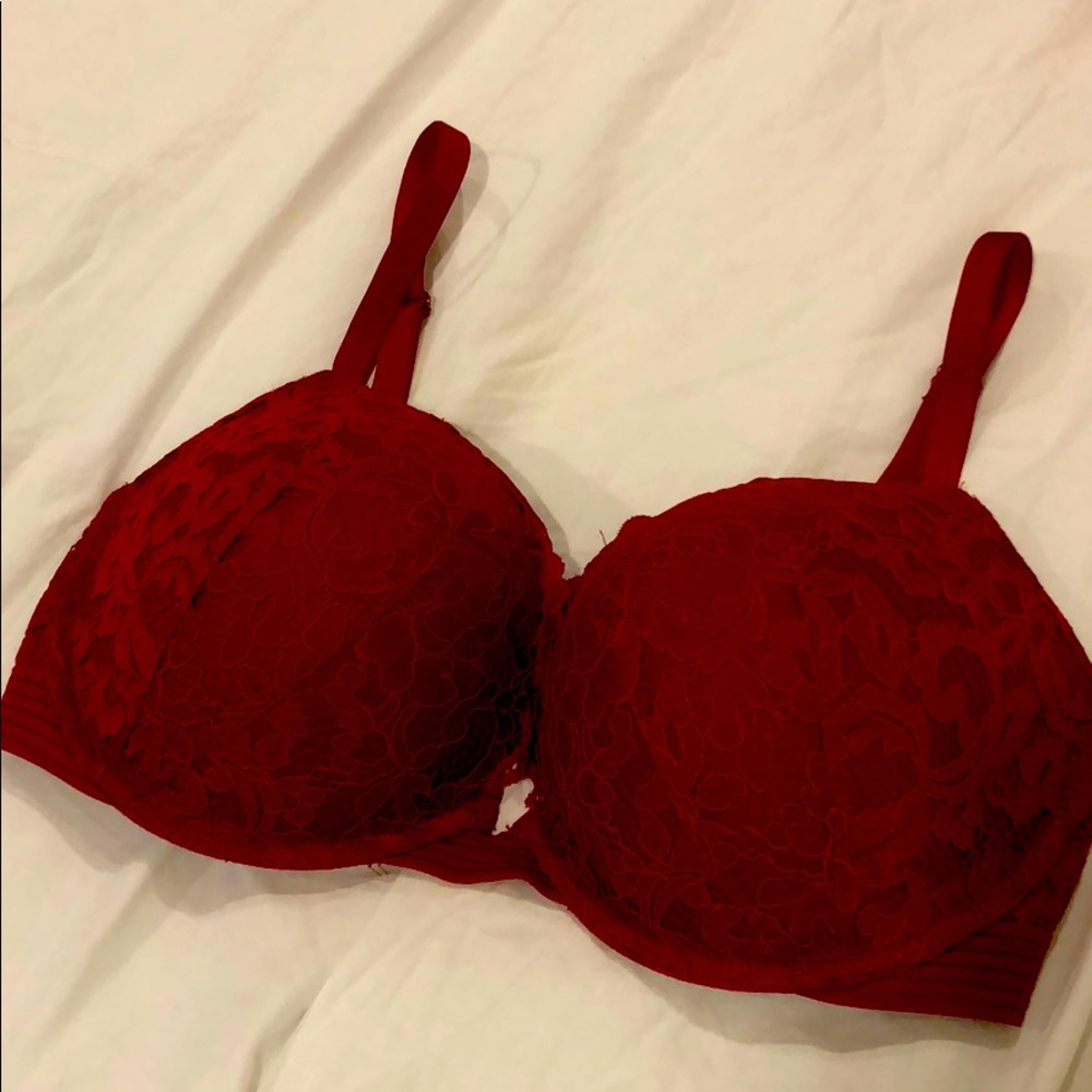 Victoria’s Secret Very Sexy push up lace bra